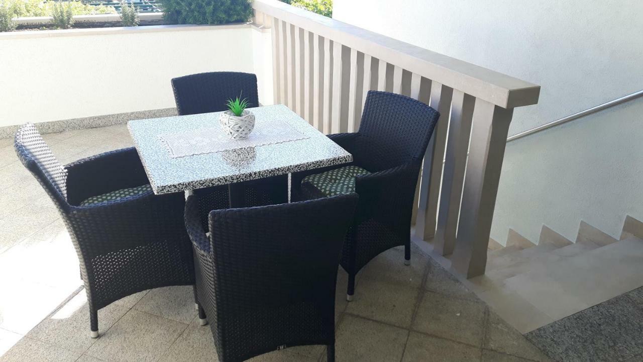 Apartmani Vidos Makarska Extérieur photo